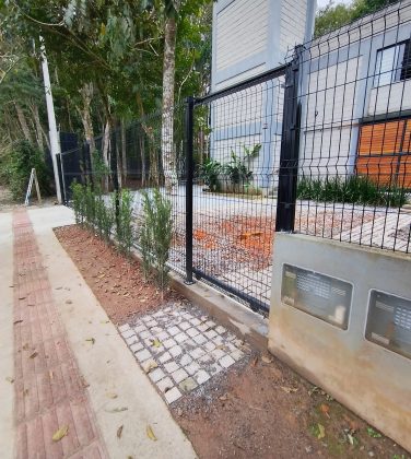 cercamento e instalação de concertina em gradil metálico Itajaí SC