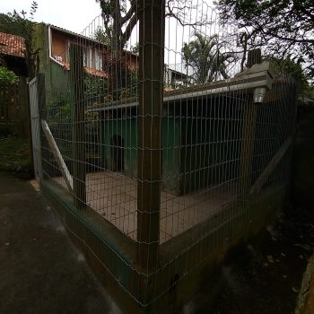 cercamento com tela soldada em casa Penha SC